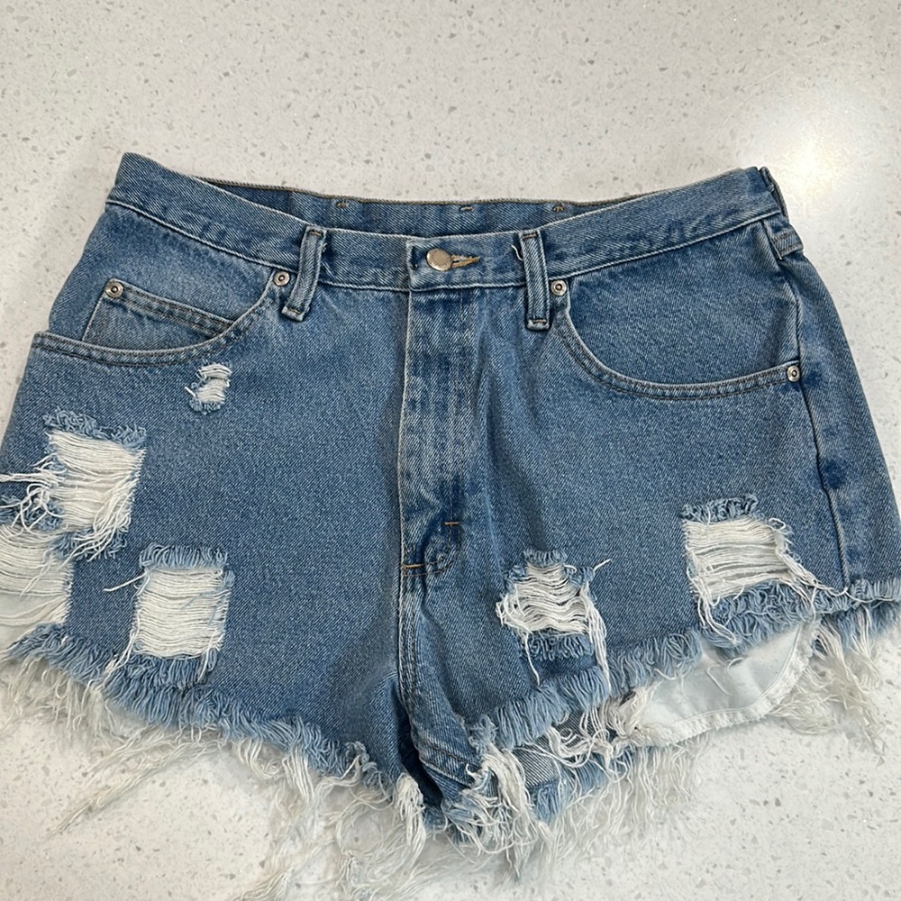 Wrangler 34 x 32 Relaxed Fit Jean Shorts